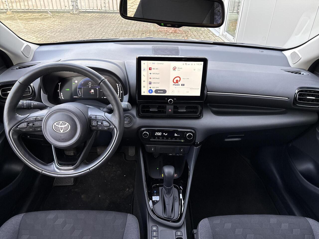 Toyota YARIS 1.5 Hybrid 115 Dynamic **DODEHOEK DETECTIE/ STUURVERWARMING/ PARKEERSENSOREN**