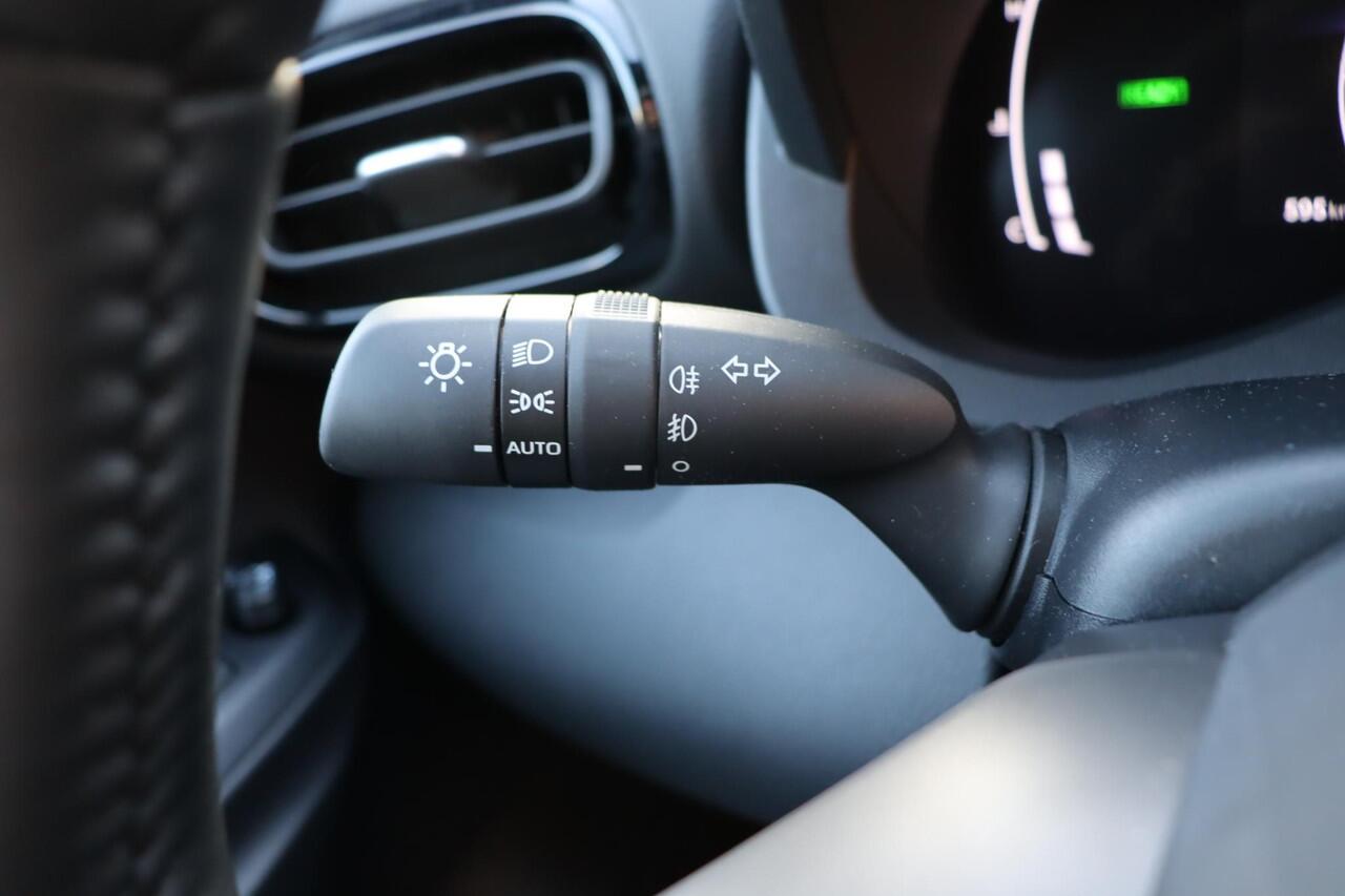 Toyota YARIS Cross 1.5 Hybrid 130 Dynamic, Comfort pack, BSM, Apple CarPlay / Android Auto, Adaptieve cruise control,