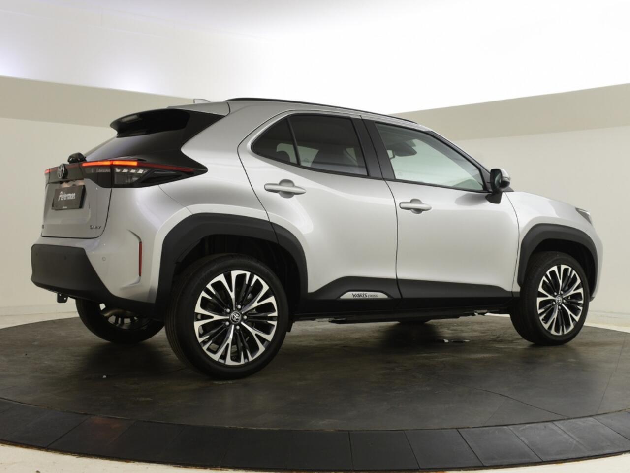 Toyota YARIS Cross 1.5 Hybrid 130 Executive | Blindspot | Elekt. Achter klep | PDC