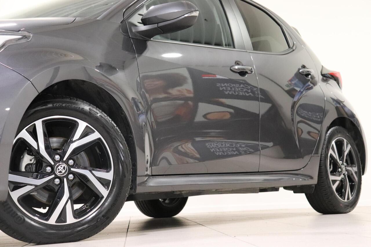 Toyota YARIS 1.5 Hybrid 115 Dynamic, Comfort Pakket, Stuurverwarming, Parkeersensoren, BSM, Camera