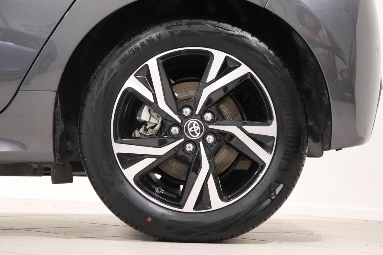 Toyota YARIS 1.5 Hybrid 115 Dynamic, Comfort Pakket, Stuurverwarming, Parkeersensoren, BSM, Camera