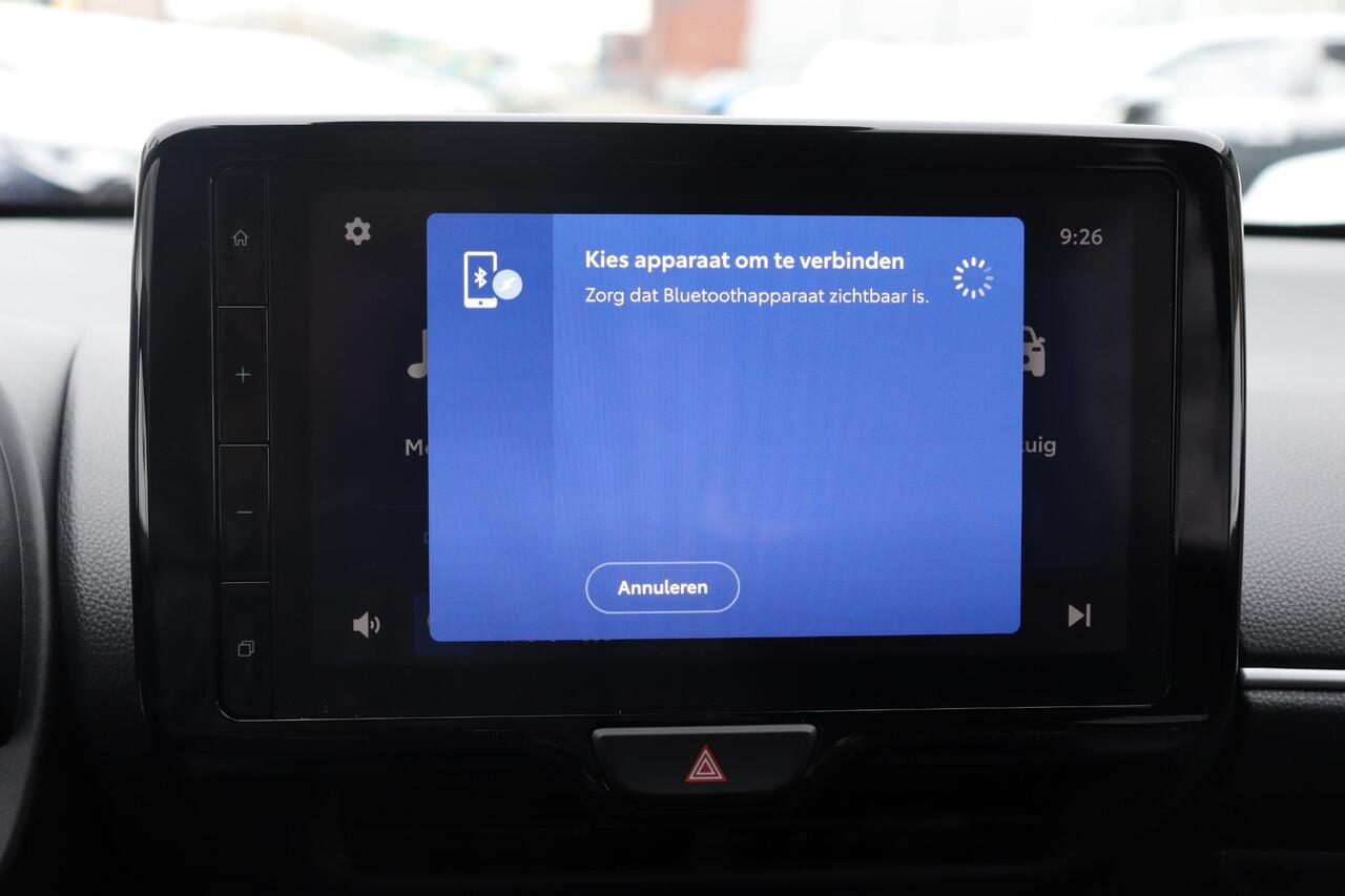 Toyota YARIS 1.5 Hybrid 115 Dynamic , Comfort Pakket , Stoel- en stuurverwarming , Parkeersensoren