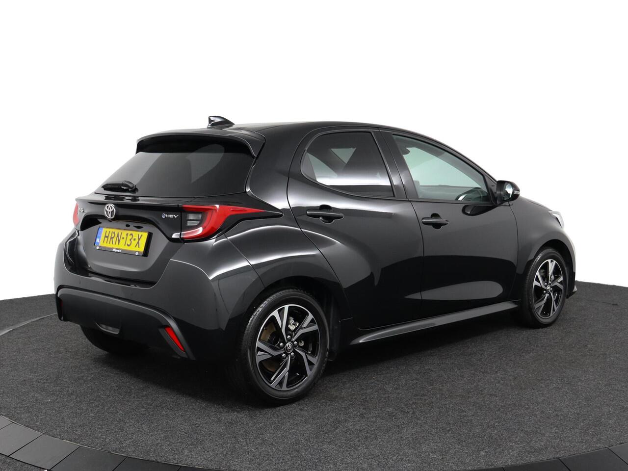 Toyota YARIS 1.5 Hybrid 115 Dynamic | Blind Spot Monitor | Stoel / Stuurverwarming | Dodehoek detectie | Comfort Pack |