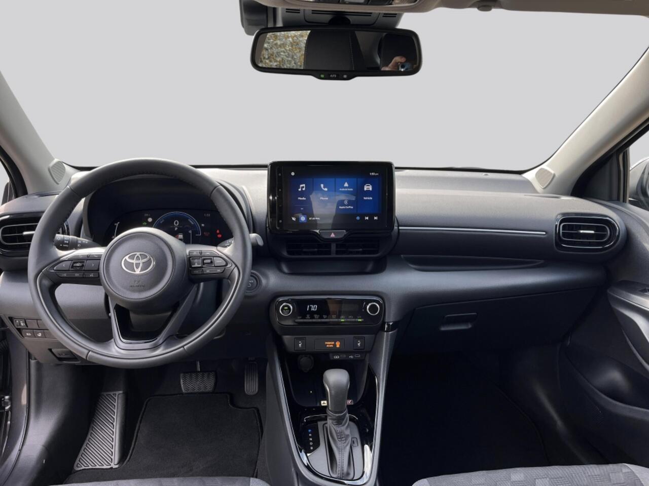 Toyota YARIS 1.5 Hybrid Black edition 115pk | Stoel en Stuur verwarming.