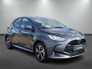 toyota-yaris-1.5-hybrid-black-editi