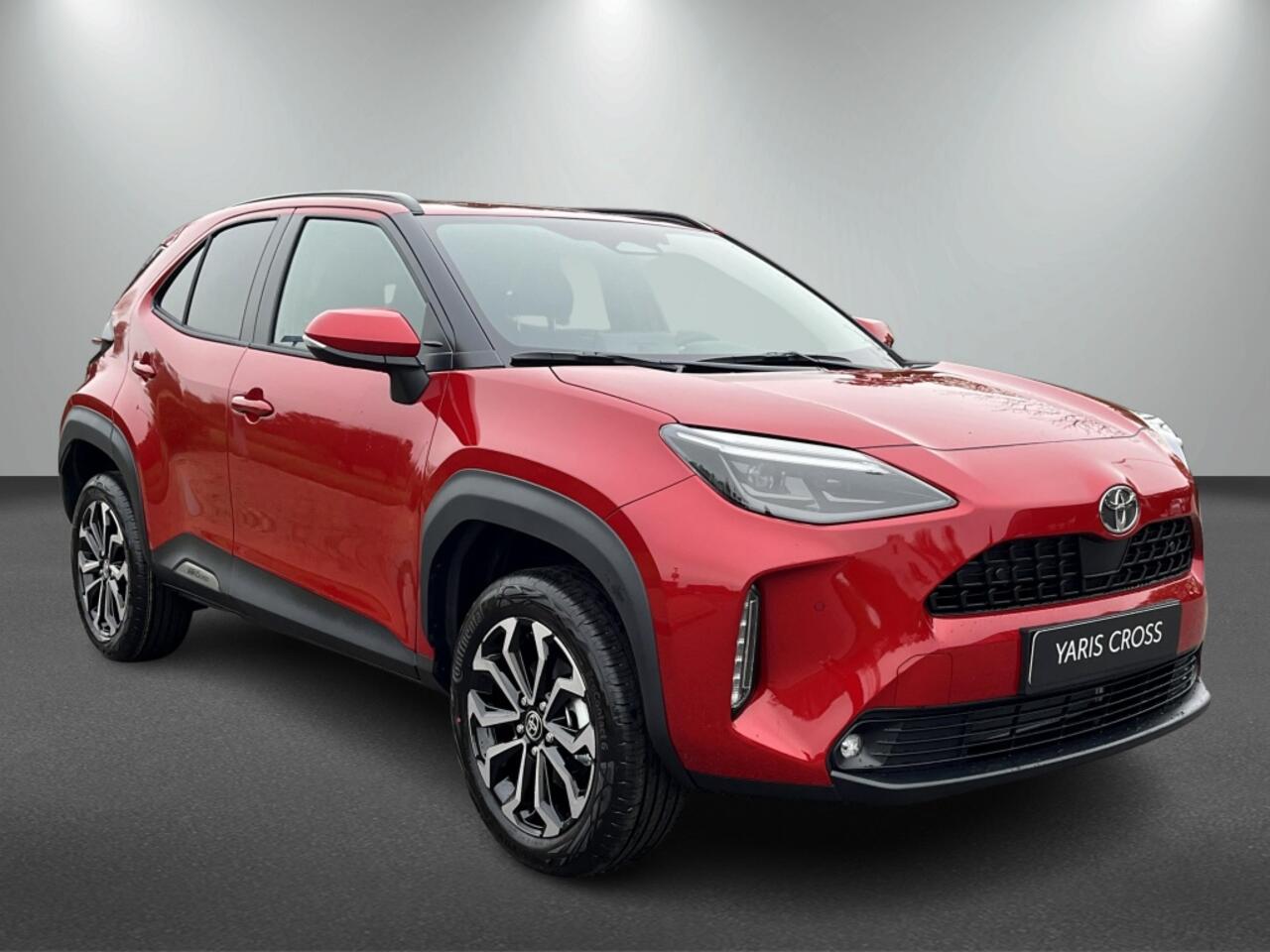 Toyota YARIS Cross 1.5 Hybrid 130 Black Edition, Safety + Winter pakket.