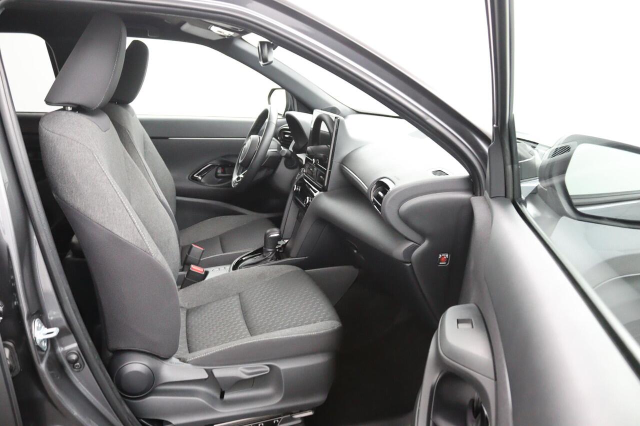 Toyota YARIS Cross 1.5 Hybrid 115 Dynamic | Parkeersensoren Rondom | Stuur en Stoelverwarming | Keyless Entry | Navigatie |