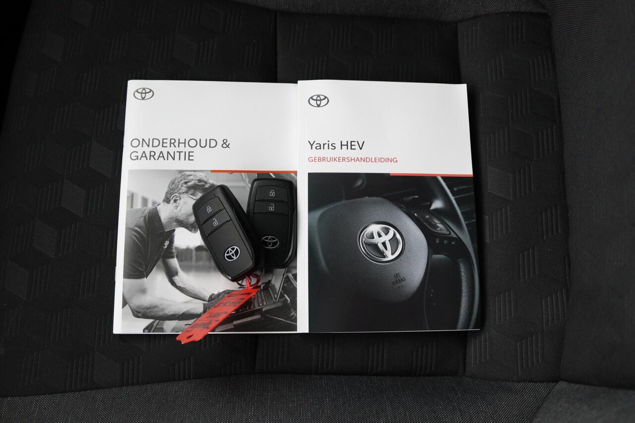 Toyota YARIS 1.5 Hybrid 115 Dynamic | Comfort pack | Parkeersensoren | Stoelverwarming |