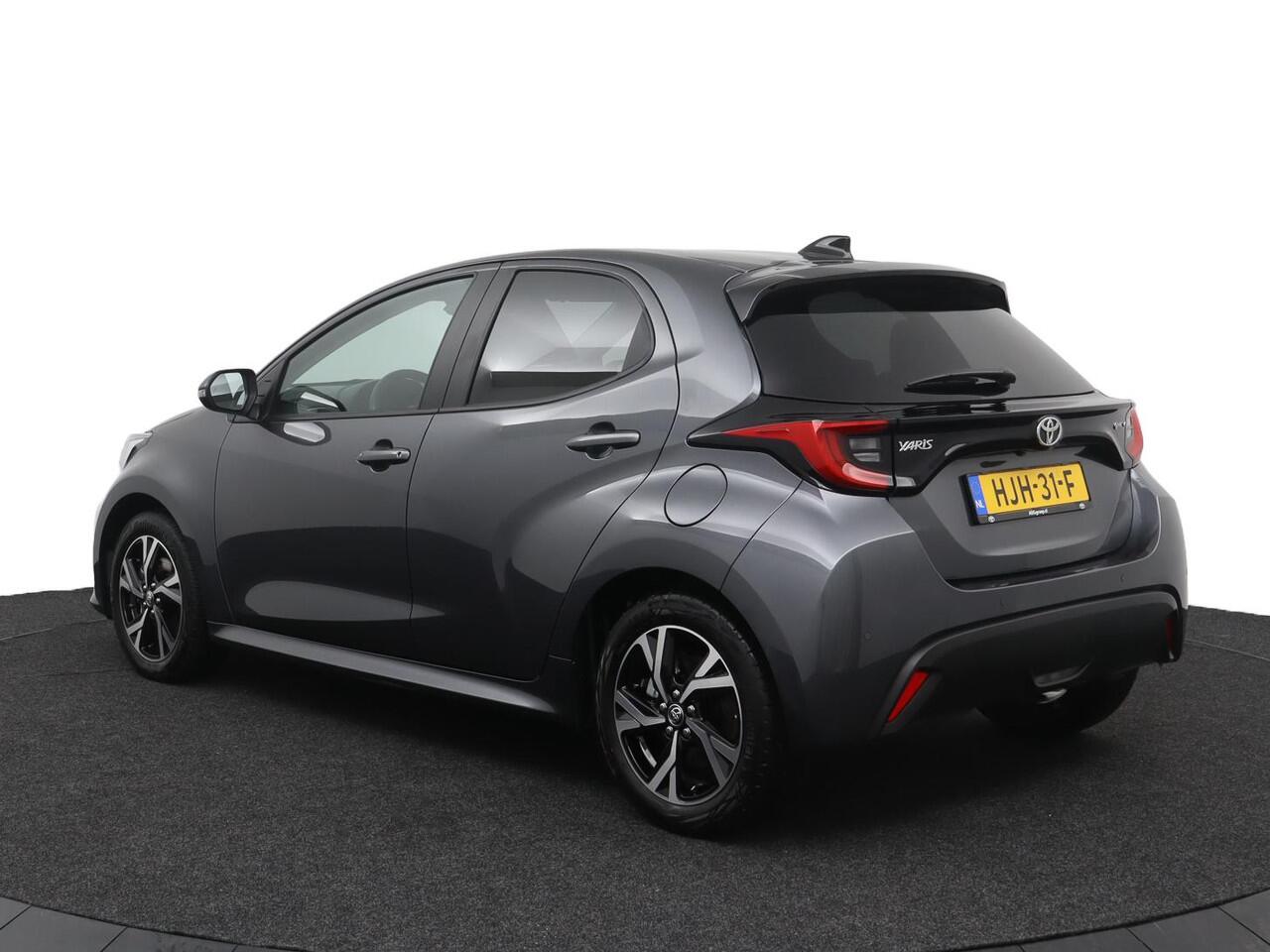 Toyota YARIS 1.5 Hybrid 115 Dynamic | Comfort pack | Parkeersensoren | Stoelverwarming |