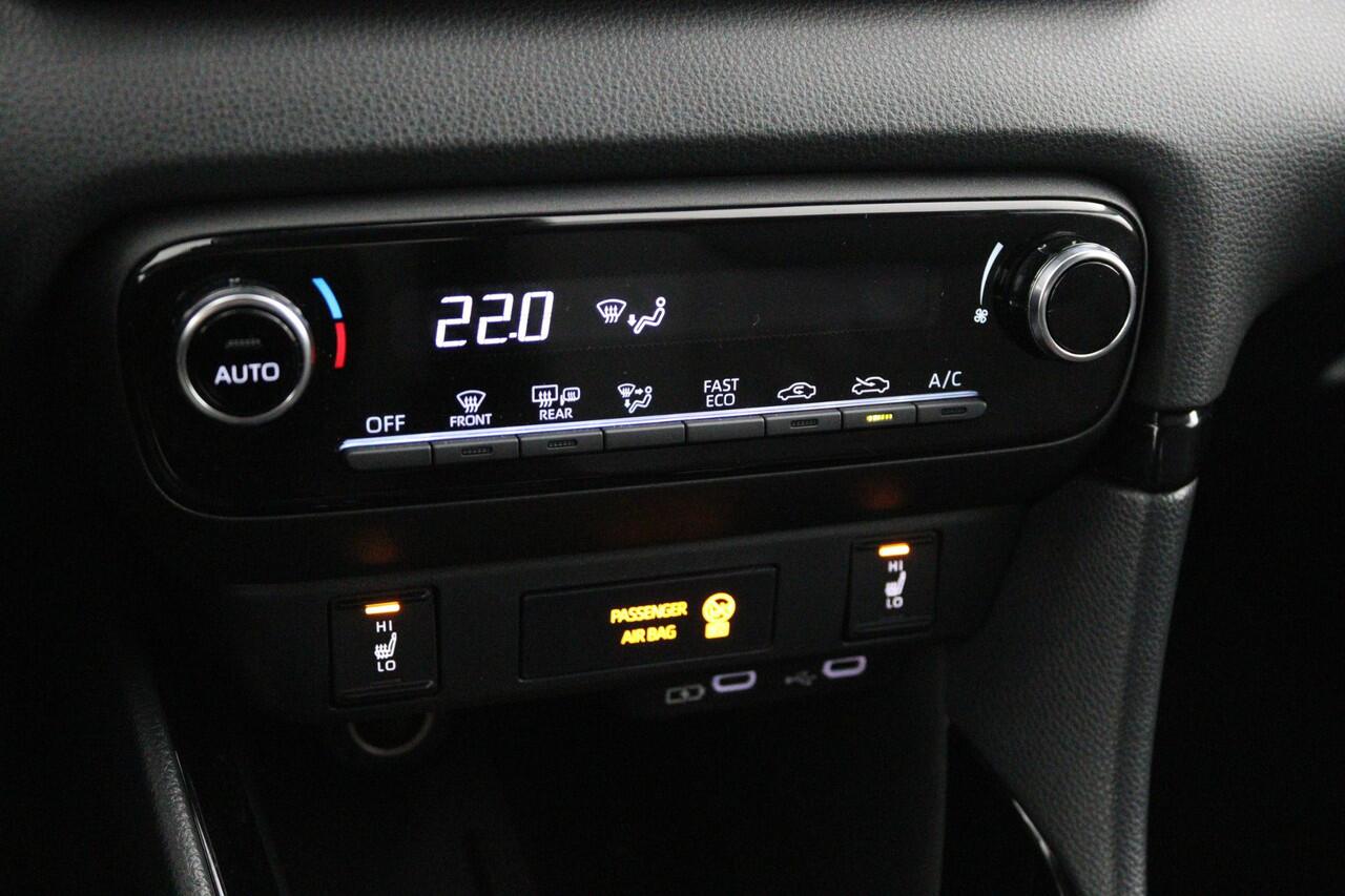 Toyota YARIS 1.5 Hybrid 115 Dynamic | Comfort pack | Parkeersensoren | Stoelverwarming |