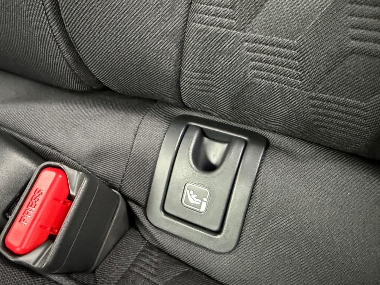 Toyota YARIS 1.5 HYBRID 5-DRS DYNAMIC AUTOMAAT! LUXE UITVOERING NIEUWE AUTO!