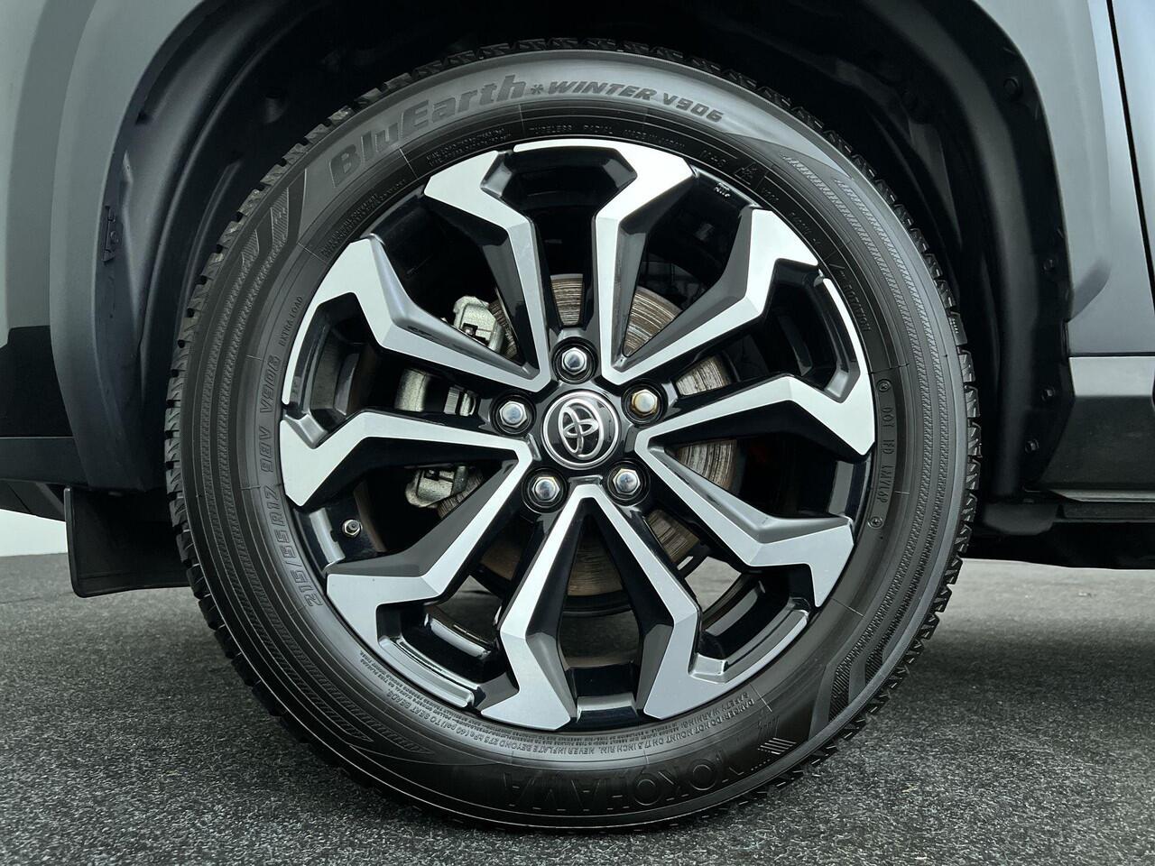 Toyota YARIS Cross 1.5 Hybrid 115 First Edition | Rijklaar | Stoelverwarming | Navigatie