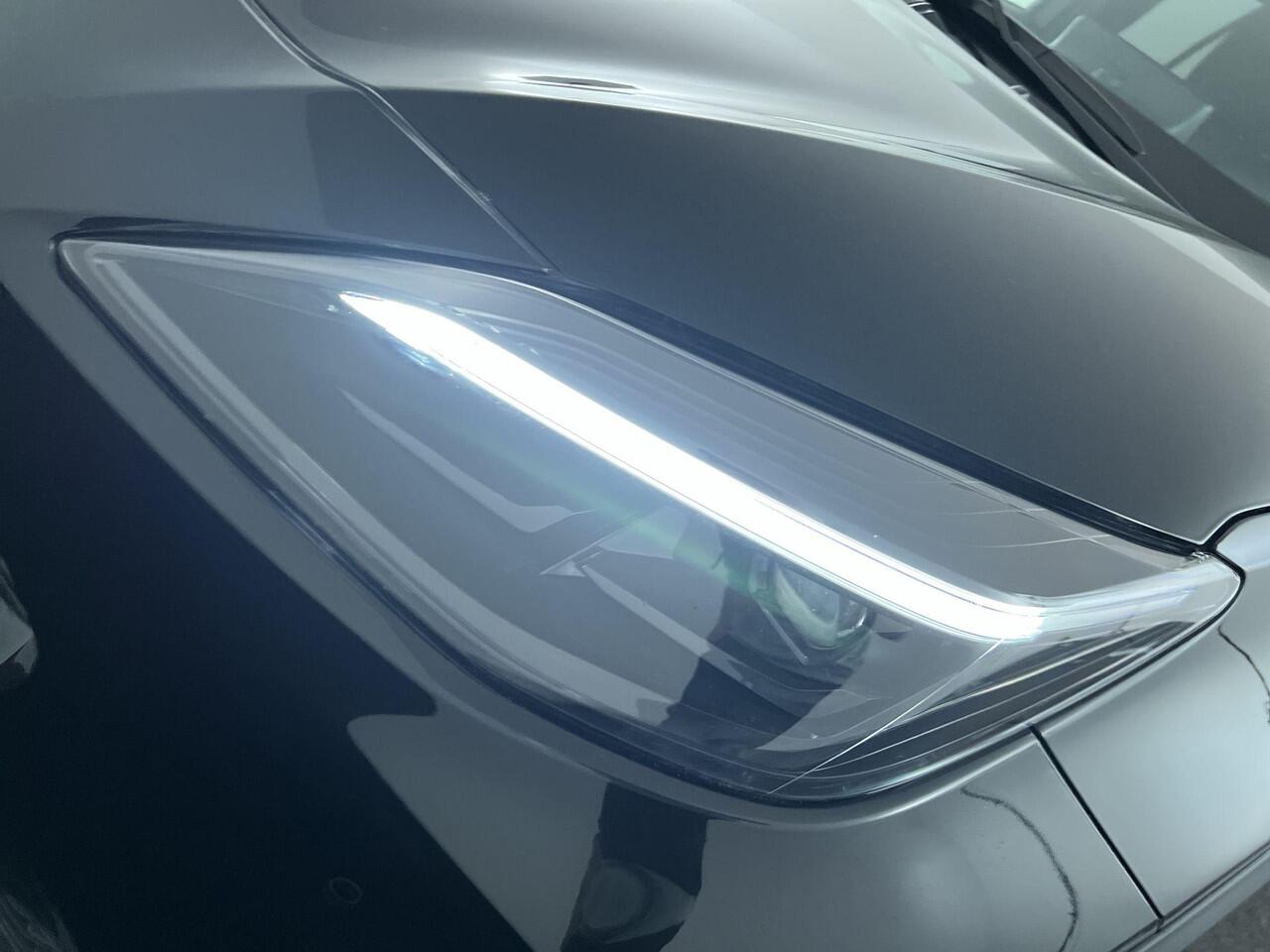 Toyota YARIS Cross 1.5 Hybrid 115 First Edition | Rijklaar | Stoelverwarming | Navigatie