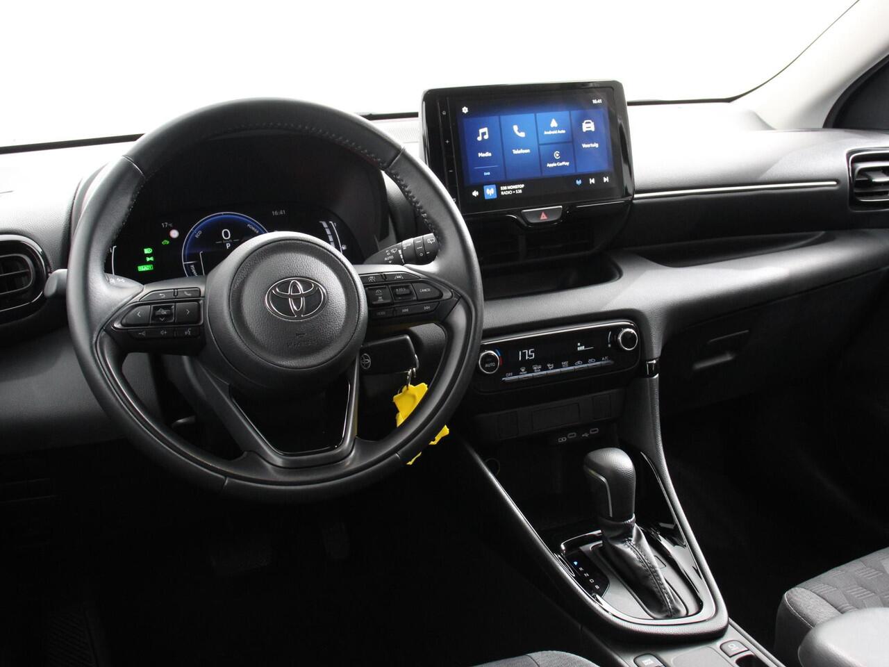 Toyota YARIS 1.5 Hybrid Dynamic Automaat Climate control | Cruise control adaptieve | LED | Achteruitrijcamera | Lane assist | Apple Carplay/ Android Auto |