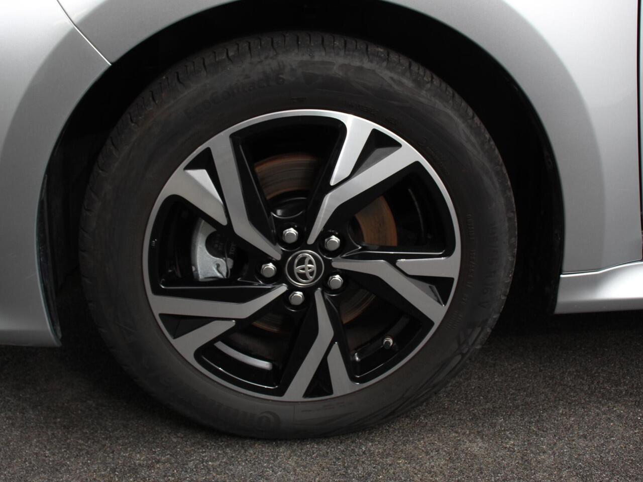 Toyota YARIS 1.5 Hybrid Dynamic Automaat Climate control | Cruise control adaptieve | LED | Achteruitrijcamera | Lane assist | Apple Carplay/ Android Auto |