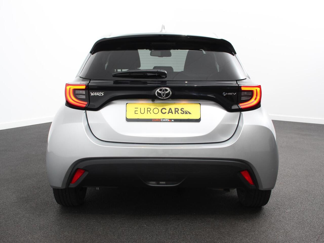 Toyota YARIS 1.5 Hybrid Dynamic Automaat Climate control | Cruise control adaptieve | LED | Achteruitrijcamera | Lane assist | Apple Carplay/ Android Auto |