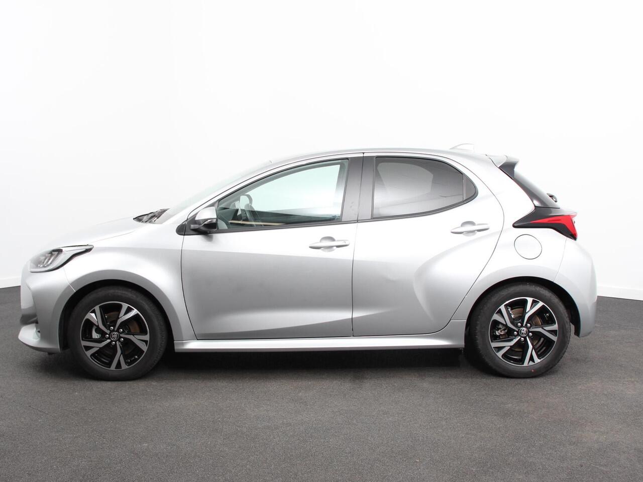 Toyota YARIS 1.5 Hybrid Dynamic Automaat Climate control | Cruise control adaptieve | LED | Achteruitrijcamera | Lane assist | Apple Carplay/ Android Auto |