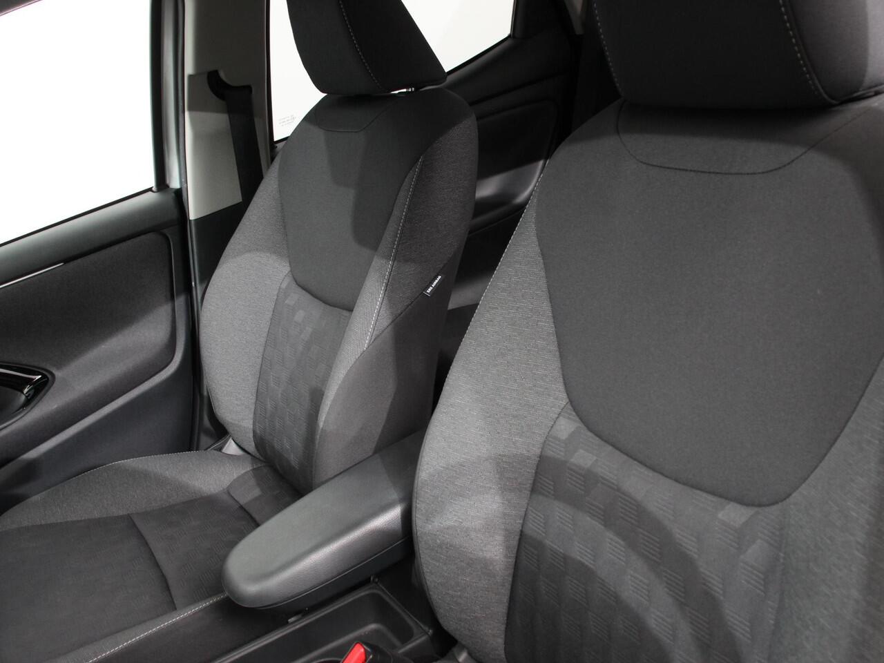 Toyota YARIS 1.5 Hybrid Dynamic Automaat | Navigatie | Climate control | Cruise control adaptive | LED | Achteruitrijcamera | Lane assist | Apple Carplay/ Android Auto | Keyless start