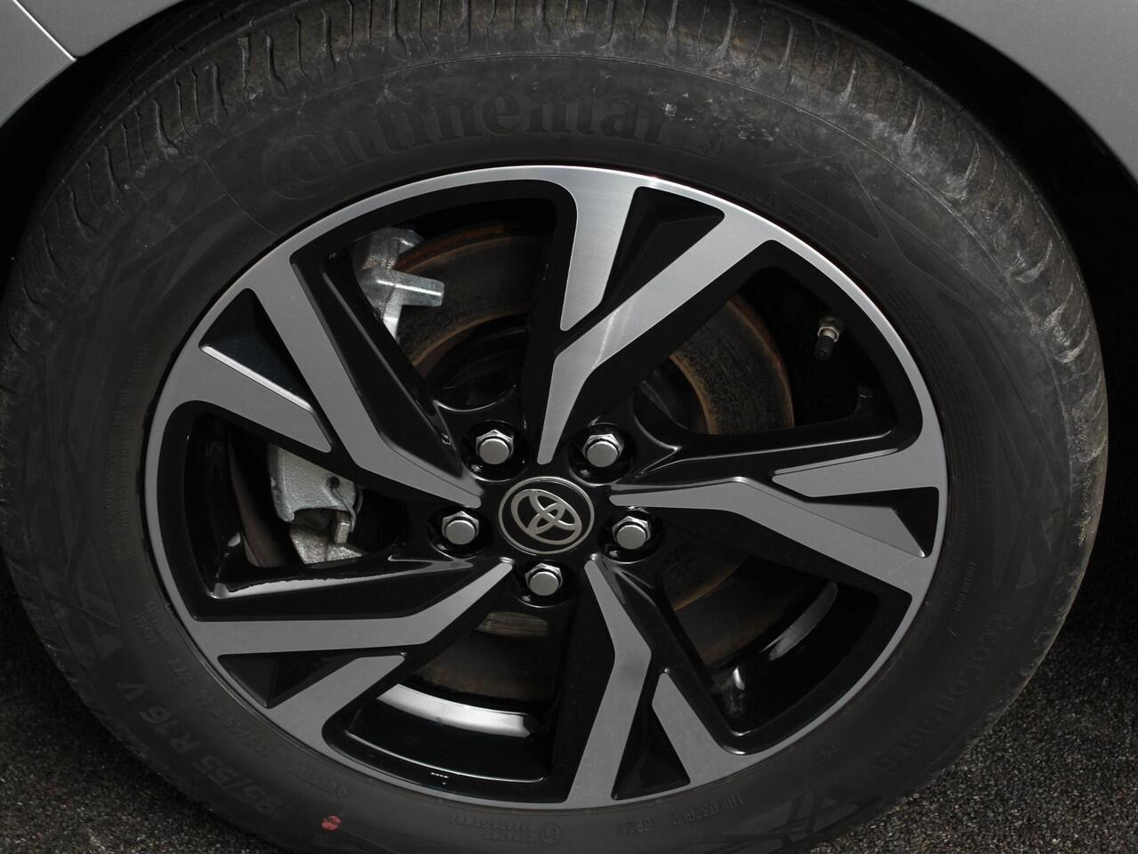 Toyota YARIS 1.5 Hybrid Dynamic Automaat | Navigatie | Climate control | Cruise control adaptive | LED | Achteruitrijcamera | Lane assist | Apple Carplay/ Android Auto | Keyless start