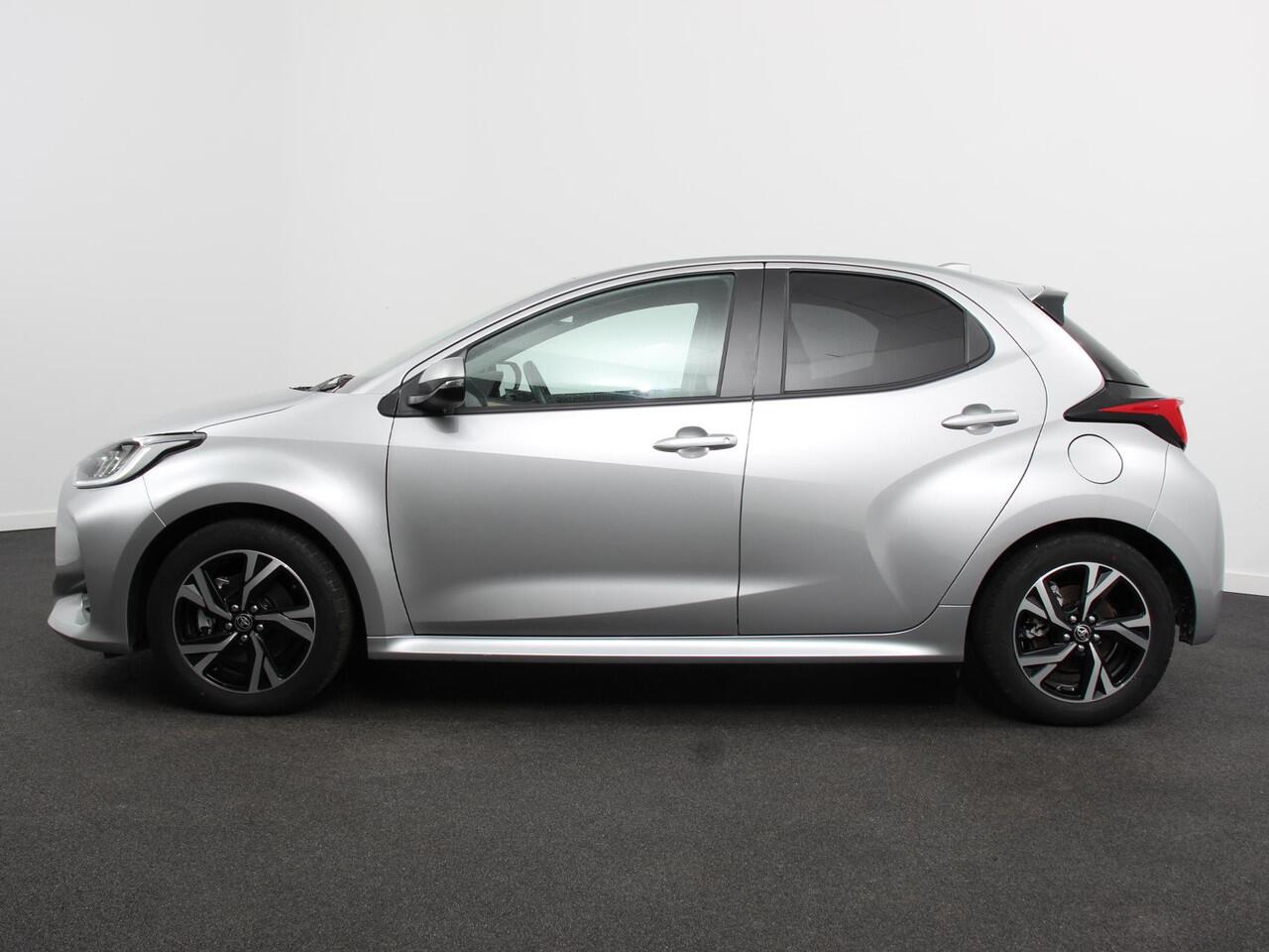 Toyota YARIS 1.5 Hybrid Dynamic Automaat | Navigatie | Climate control | Cruise control adaptive | LED | Achteruitrijcamera | Lane assist | Apple Carplay/ Android Auto | Keyless start