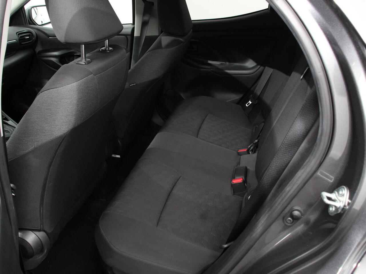 Toyota YARIS 1.5 Hybrid Dynamic Automaat | Climate control | Cruise control adaptieve | LED | Achteruitrijcamera | Lane assist | Apple Carplay/ Android Auto | Camera