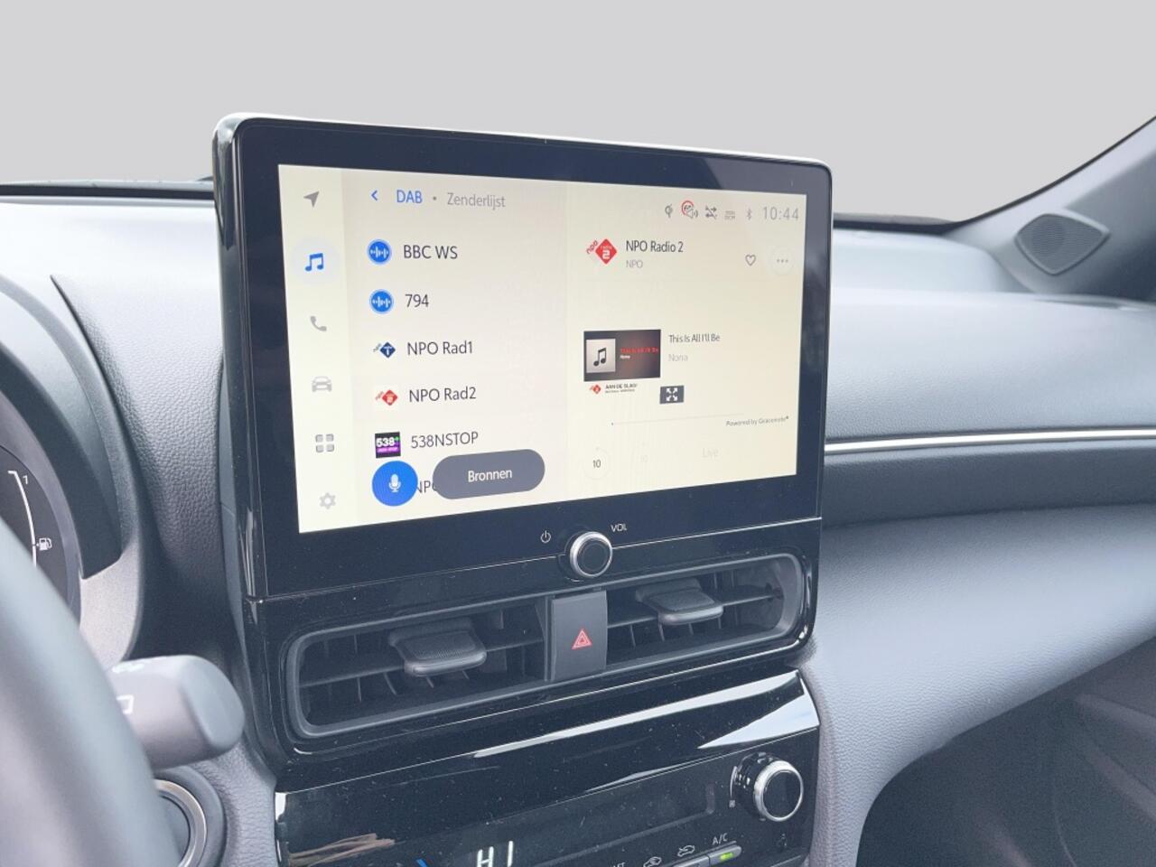 Toyota YARIS Cross 1.5 Hybrid 130 Black Edition, Safety + Winter pakket.