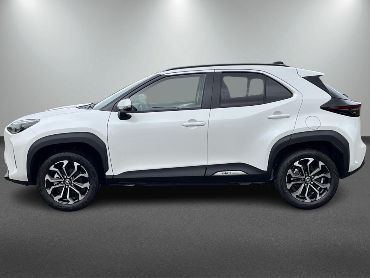 Toyota YARIS Cross 1.5 Hybrid 130 Black Edition, Safety + Winter pakket.