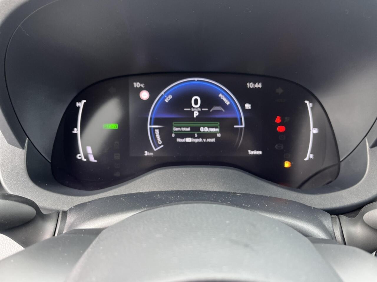 Toyota YARIS Cross 1.5 Hybrid 130 Black Edition, Safety + Winter pakket.