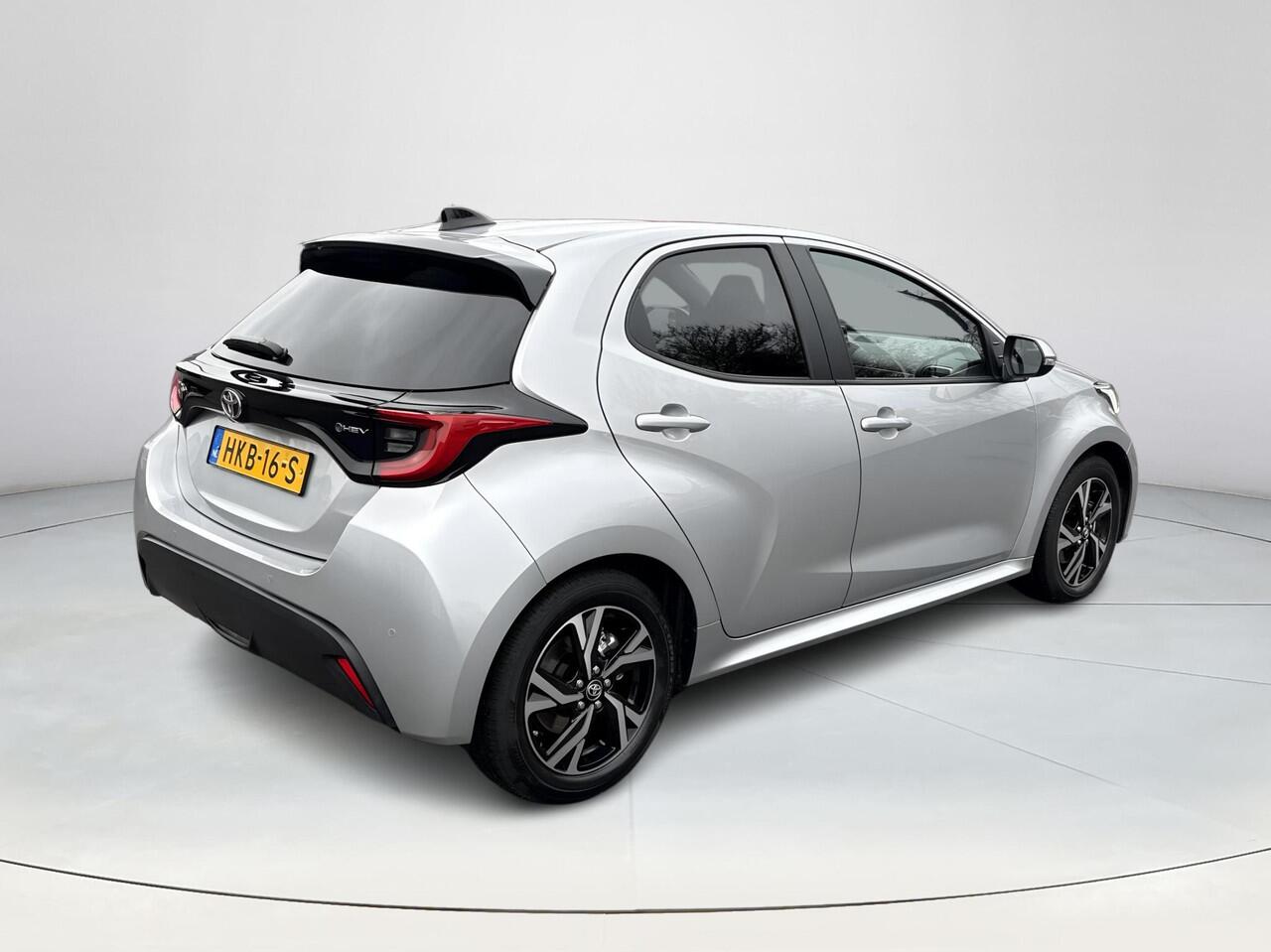 Toyota YARIS 1.5 Hybrid 115 Dynamic | Apple CarPlay/Android auto | Achteruitrijcamera | Comfort pack | Parkeersensoren