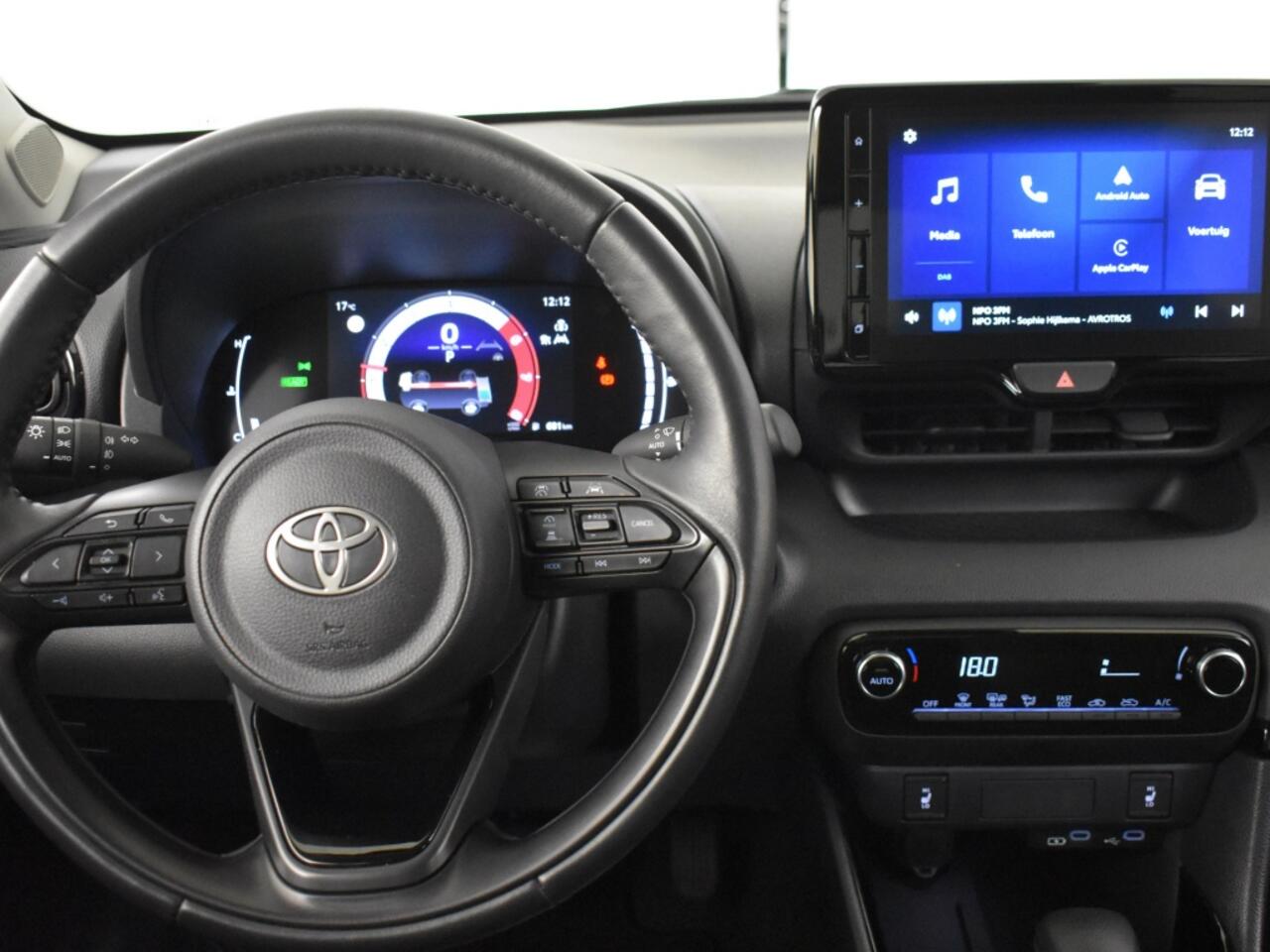 Toyota YARIS 1.5 Hybrid 115 Style | PDC | BSM | Stuur-/ Stoelverwarm. |