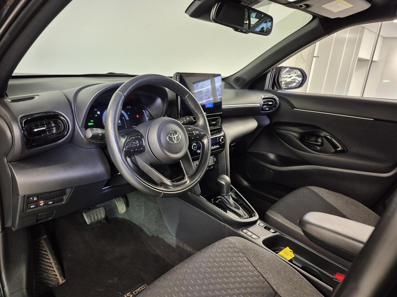 Toyota YARIS Cross 1.5 Hybrid 115 First Edition | Carplay draadloos | Clima | Adapt cruise | MJ25 |