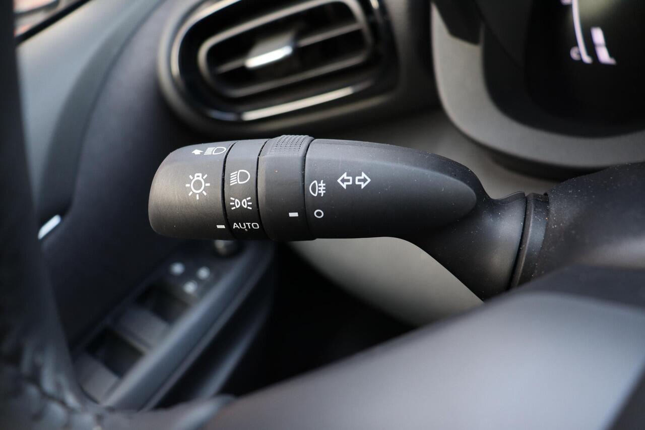 Toyota YARIS Cross 1.5 Hybrid 115 Active, Stoelverwarming