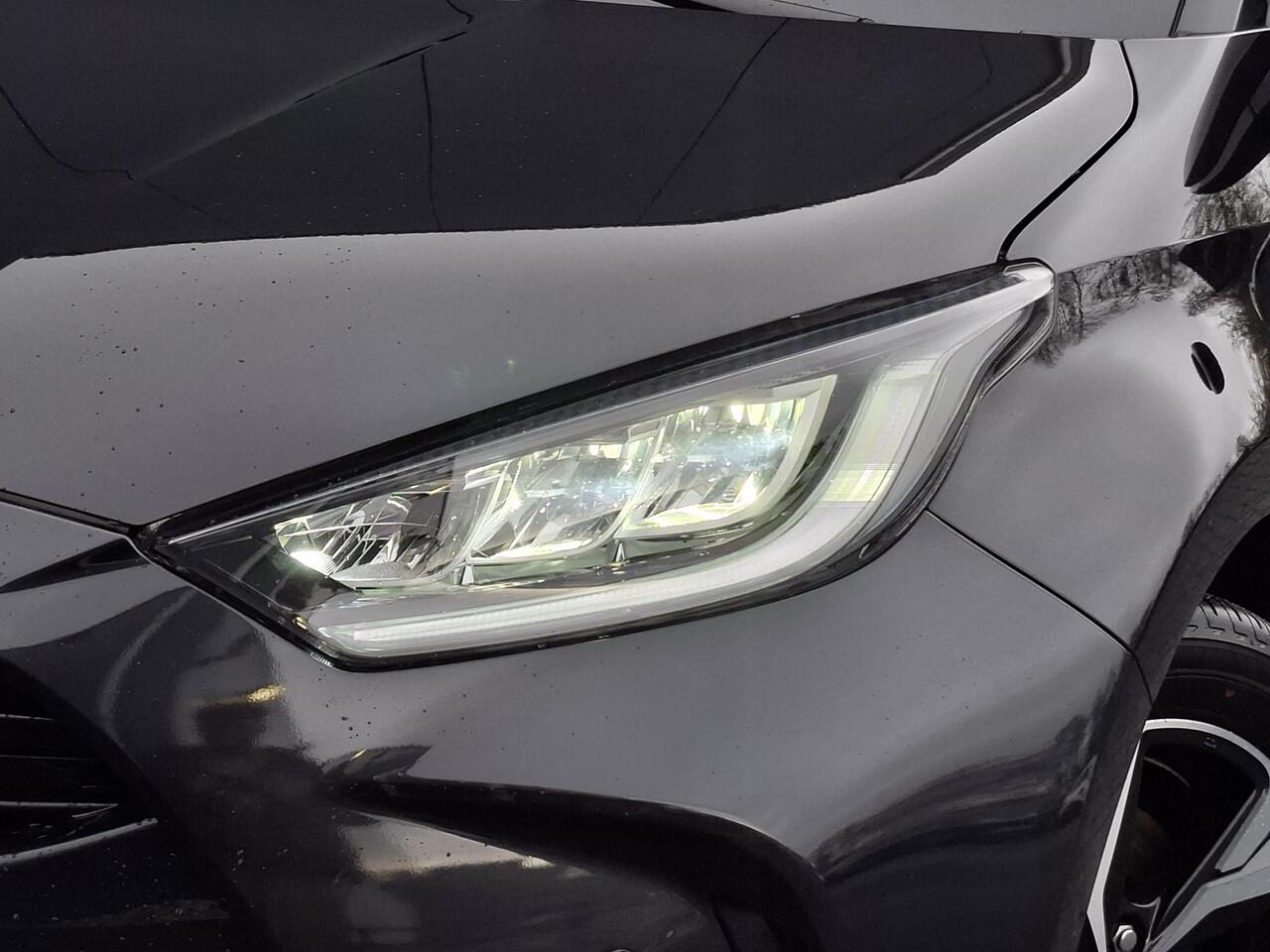 Toyota YARIS 1.5 Hybrid 115 First Edition Limited