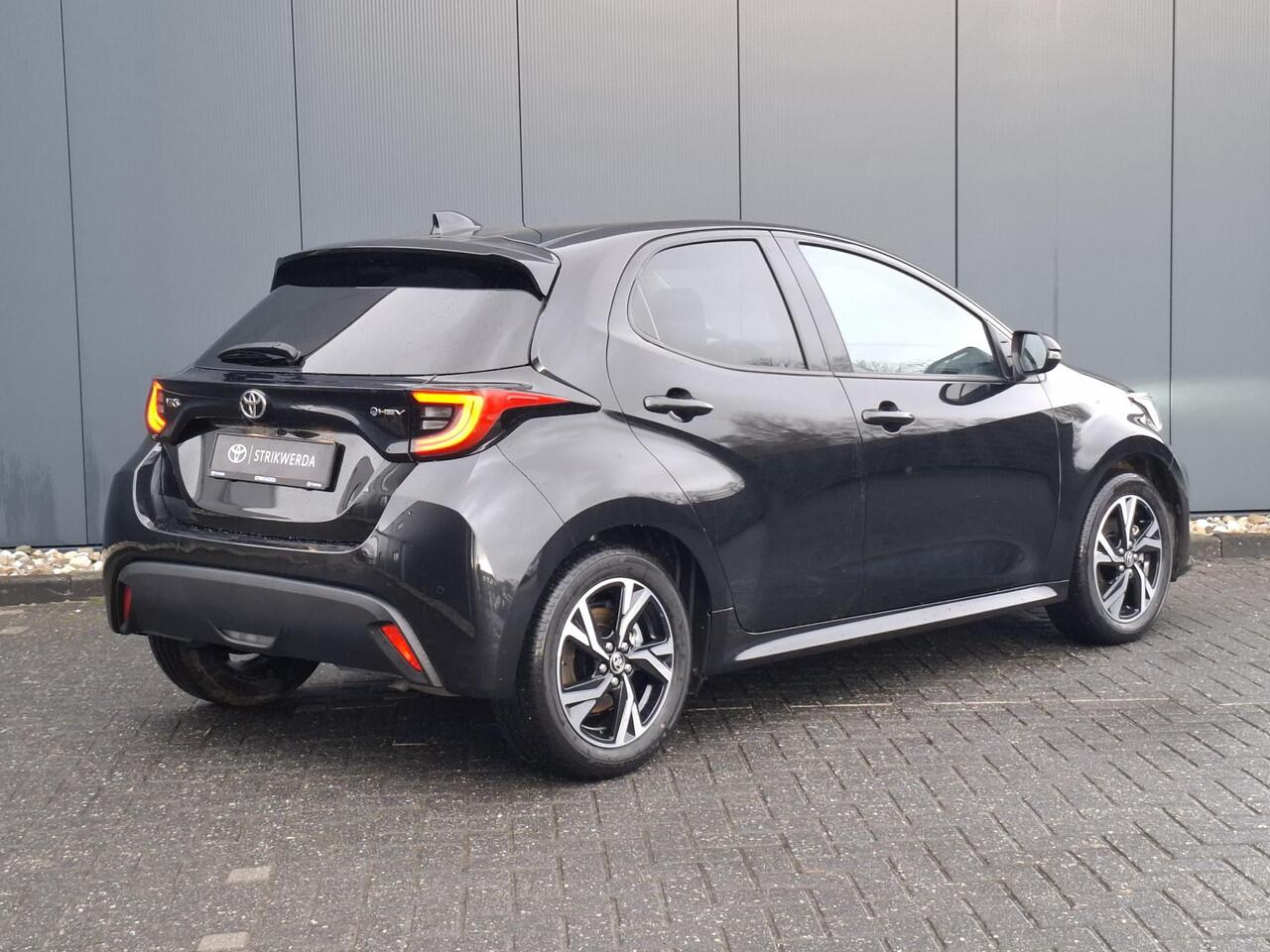 Toyota YARIS 1.5 Hybrid 115 First Edition Limited