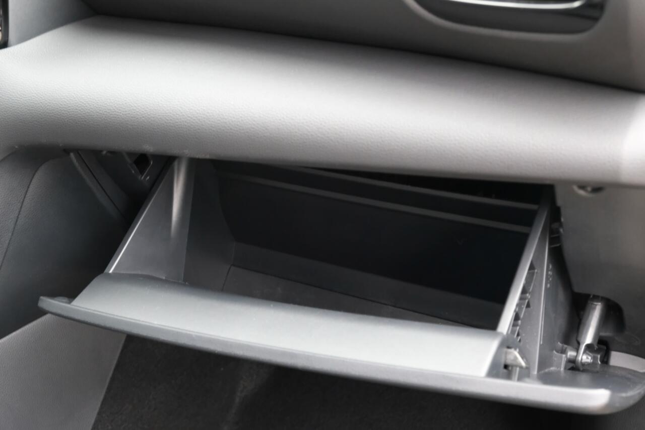 Toyota YARIS Cross 1.5 Hybrid 115 First Edition | Comfort pack | Parkeer sensoren |