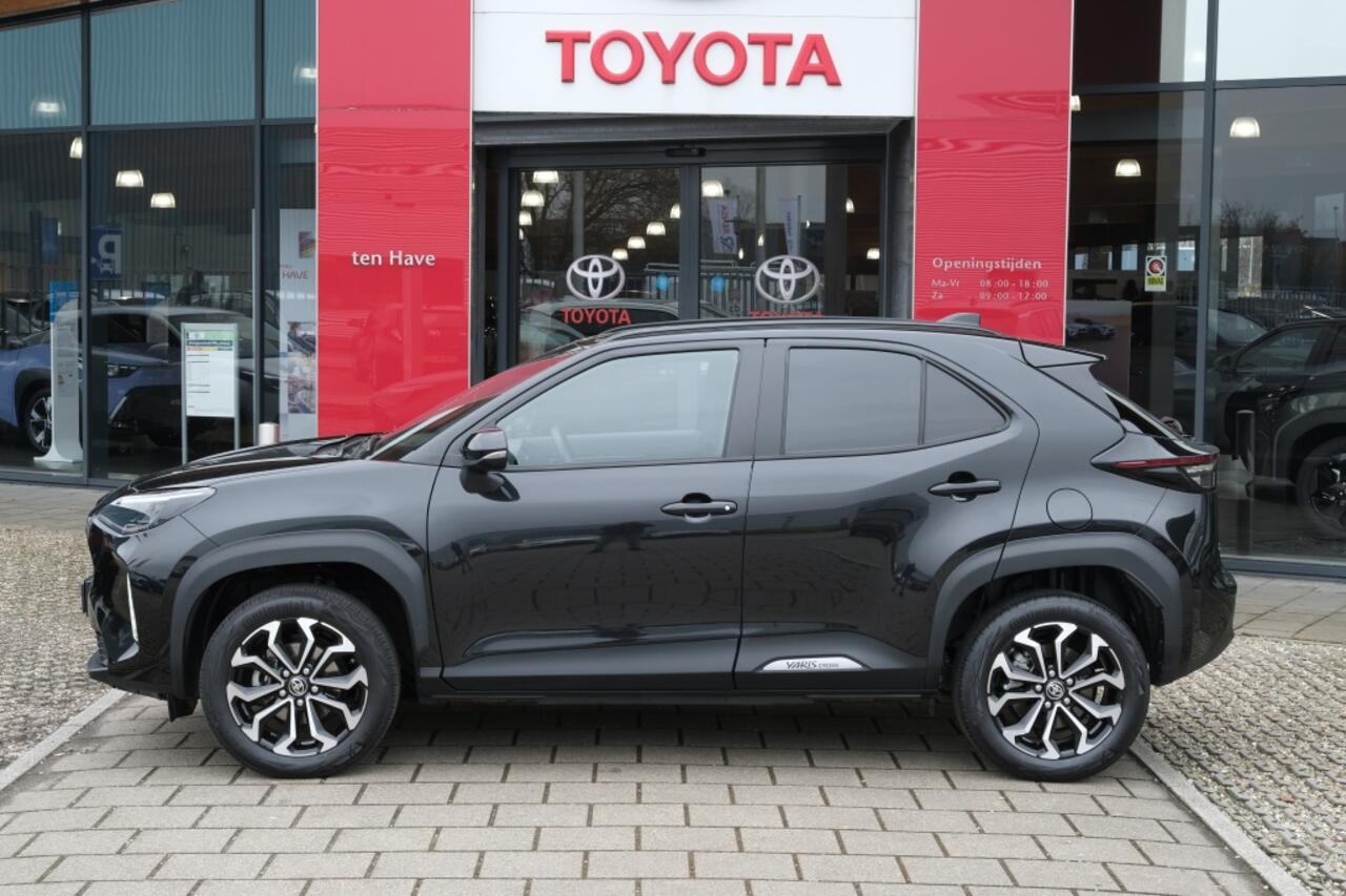 Toyota YARIS Cross 1.5 Hybrid 115 First Edition | Comfort pack | Parkeer sensoren |