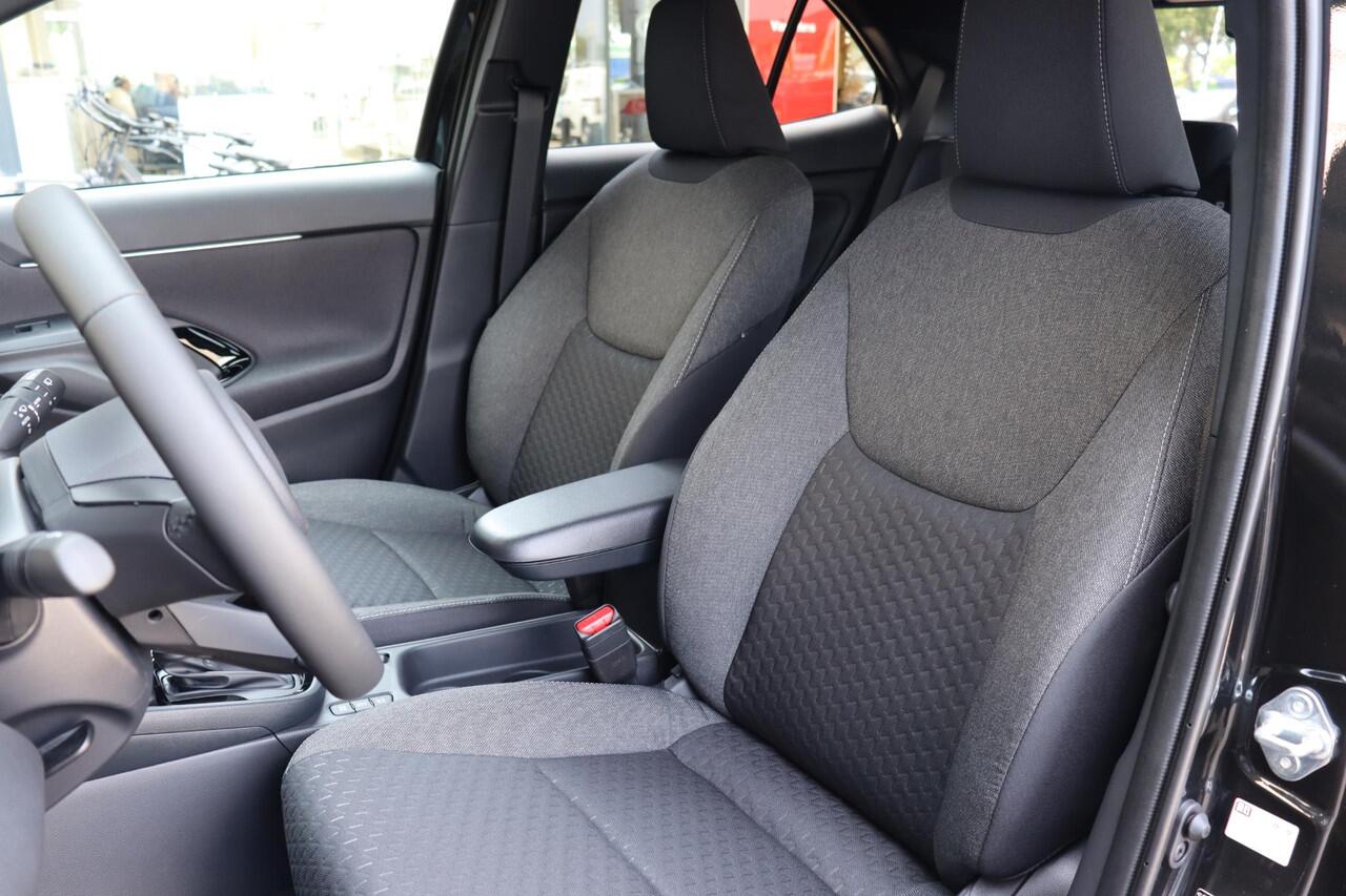 Toyota YARIS Cross 1.5 Hybrid 130 Dynamic Comfort Pack, Nieuw, in maart leverbaar met ¤2.000,- inruilpremie!