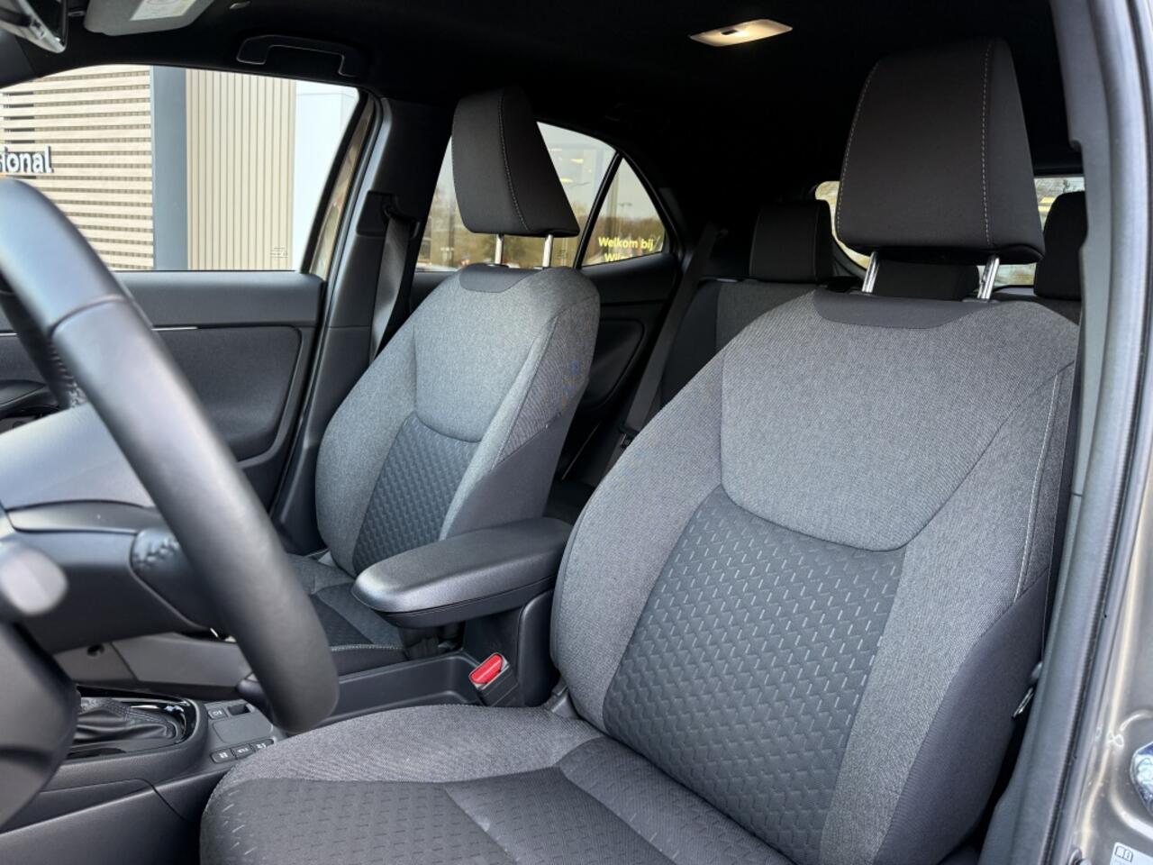 Toyota YARIS Cross 1.5 Hybrid 115 Dynamic | Stuur en Stoelverwarming