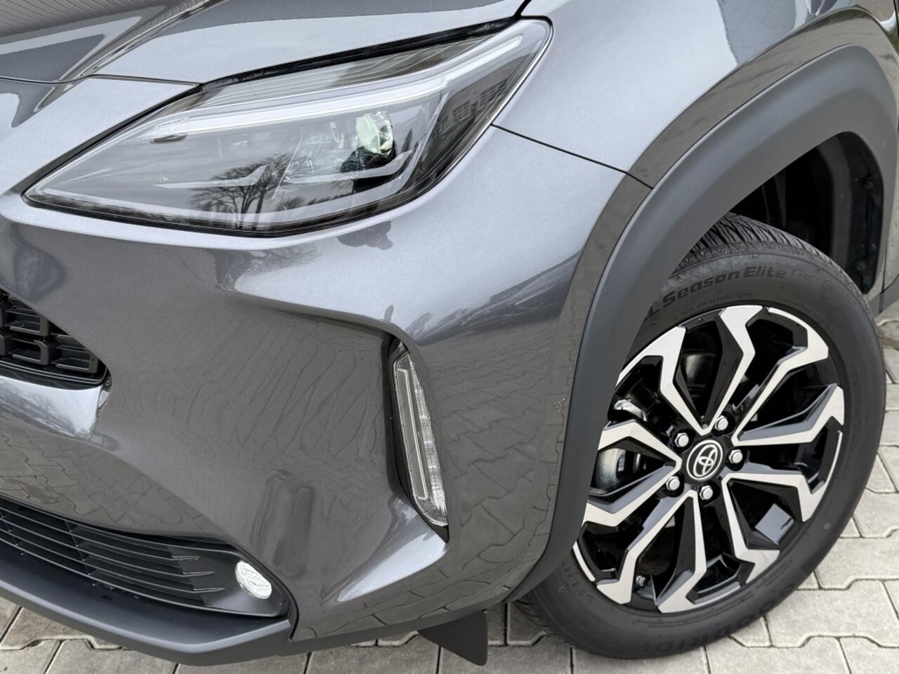 Toyota YARIS Cross 1.5 Hybrid 130 Dynamic | Stuur en Stoelverwarming | All Seasons