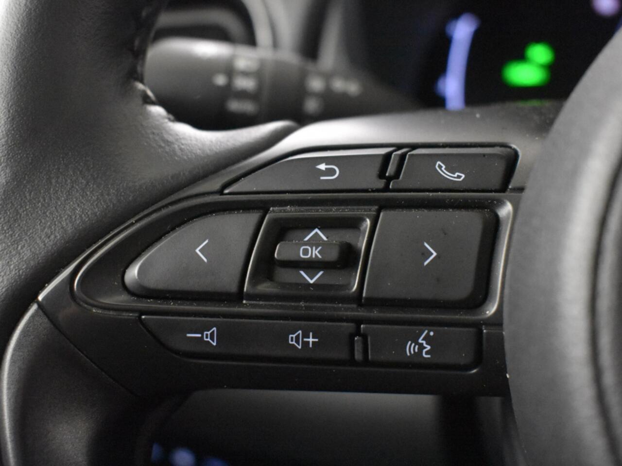 Toyota YARIS Cross 1.5 Hybrid 115 Style | stoel + stuurverwarmd |