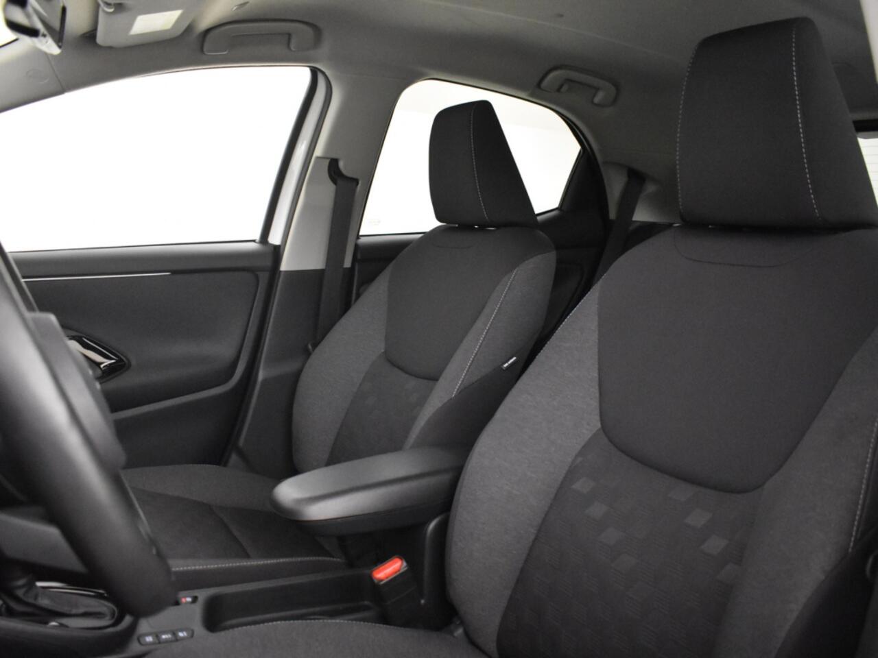 Toyota YARIS 1.5 Hybrid 115 Style | blind Spot | stoel + Stoelverw. | PDC v+a