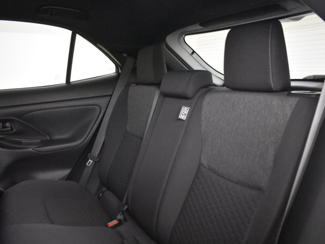 Toyota YARIS Cross 1.5 Hybrid 115 Style | Stuur + Stoelverw. | Keyless | Carplay |