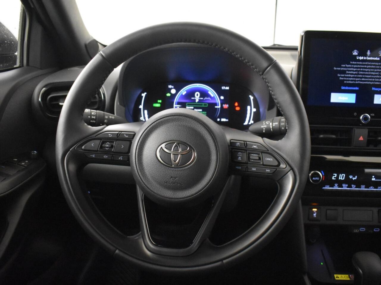 Toyota YARIS Cross 1.5 Hybrid 115 Style | Stuur + Stoelverw. | Keyless | Carplay |