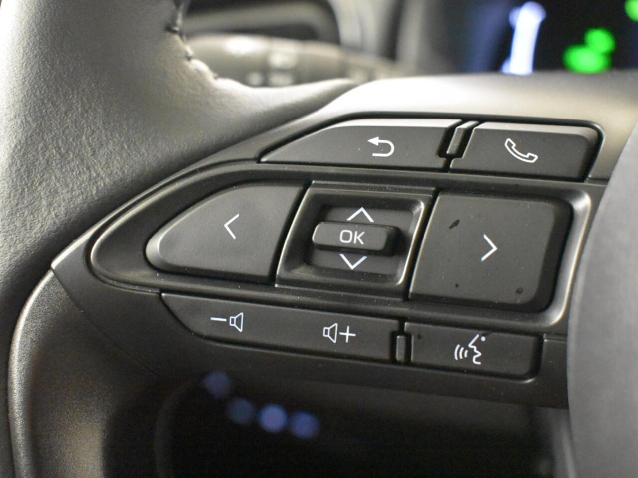 Toyota YARIS Cross 1.5 Hybrid 115 Style | Stuur + Stoelverw. | Keyless | Carplay |