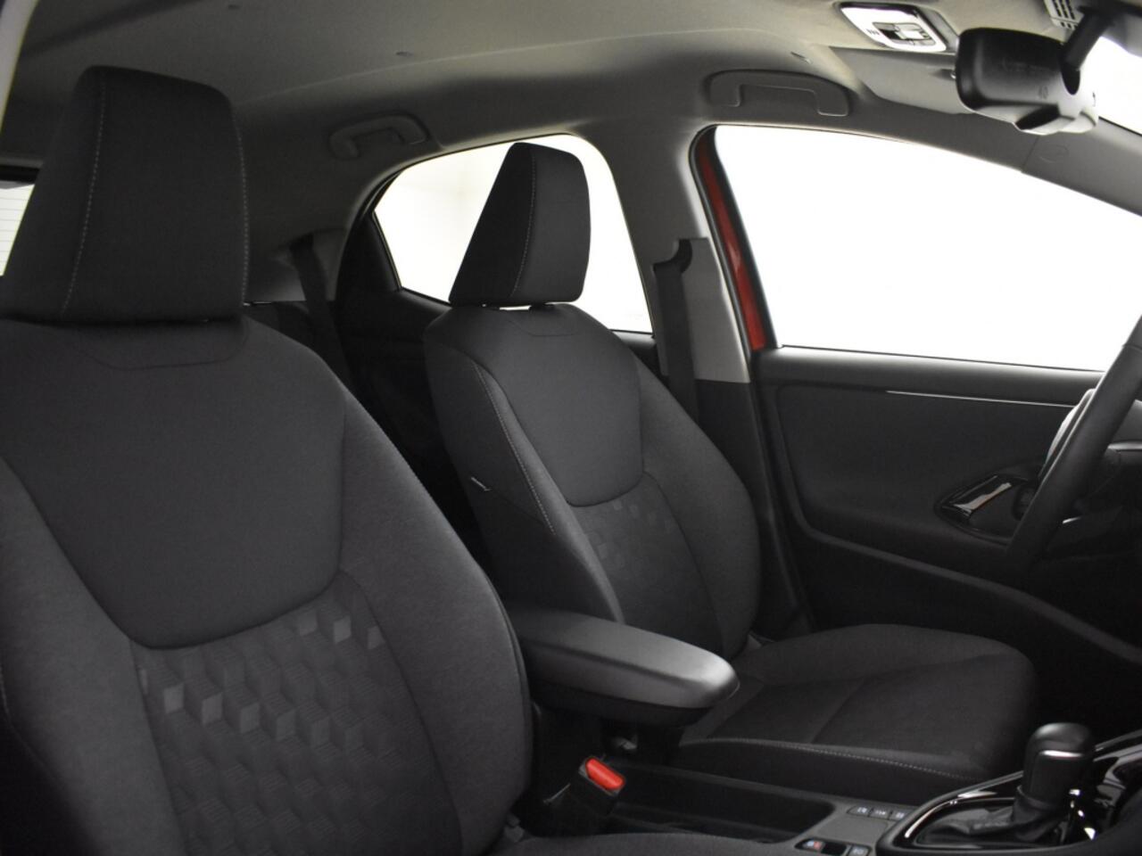 Toyota YARIS 1.5 Hybrid 115 Style | Blind spot | Stoel + stuur verw. | PDC |