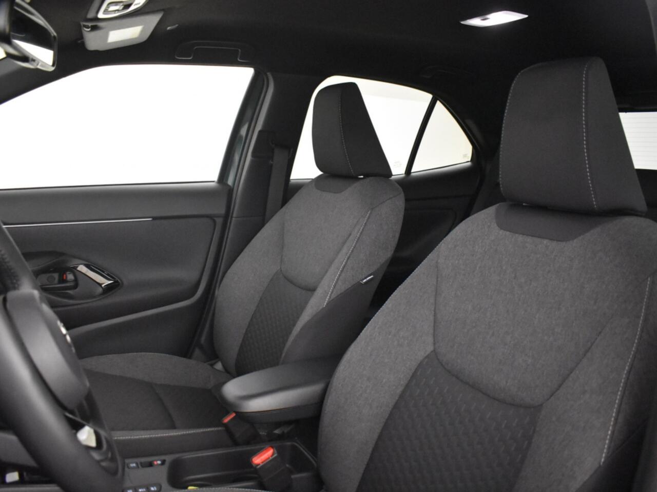Toyota YARIS Cross 1.5 Hybrid 115 Style | stoel + stuurverwarmd | Adapt. cruise |