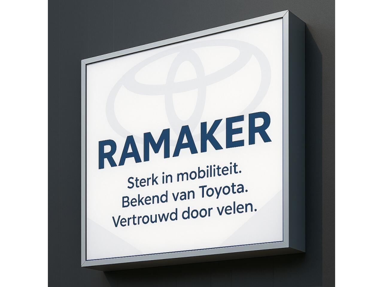 Toyota YARIS Cross 1.5 Hybrid 130 Black Edition, Safety + Winter pakket.