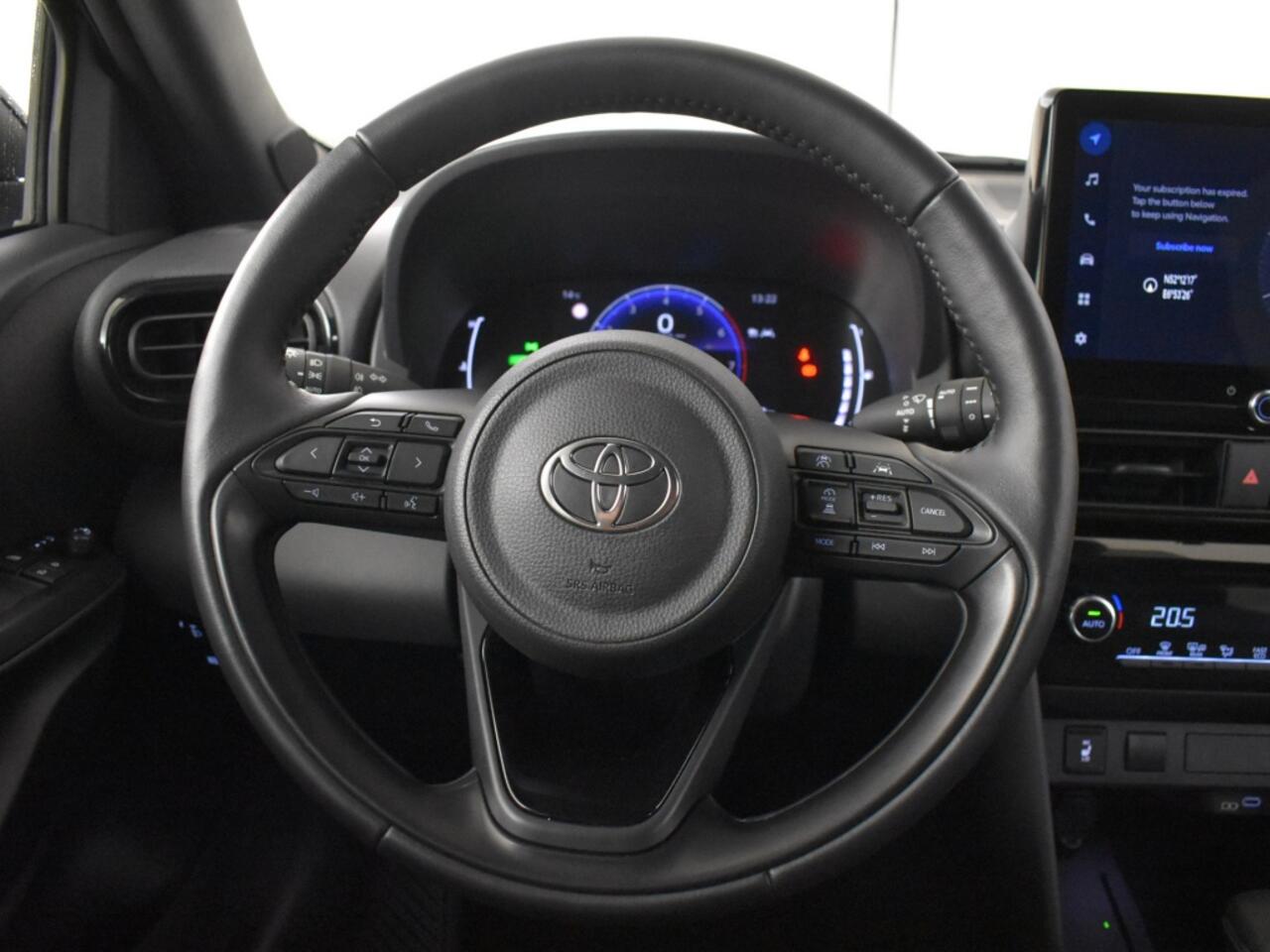Toyota YARIS Cross 1.5 Hybrid 115 Style | stoel + stuurverwarmd | PDC | Blindspot |