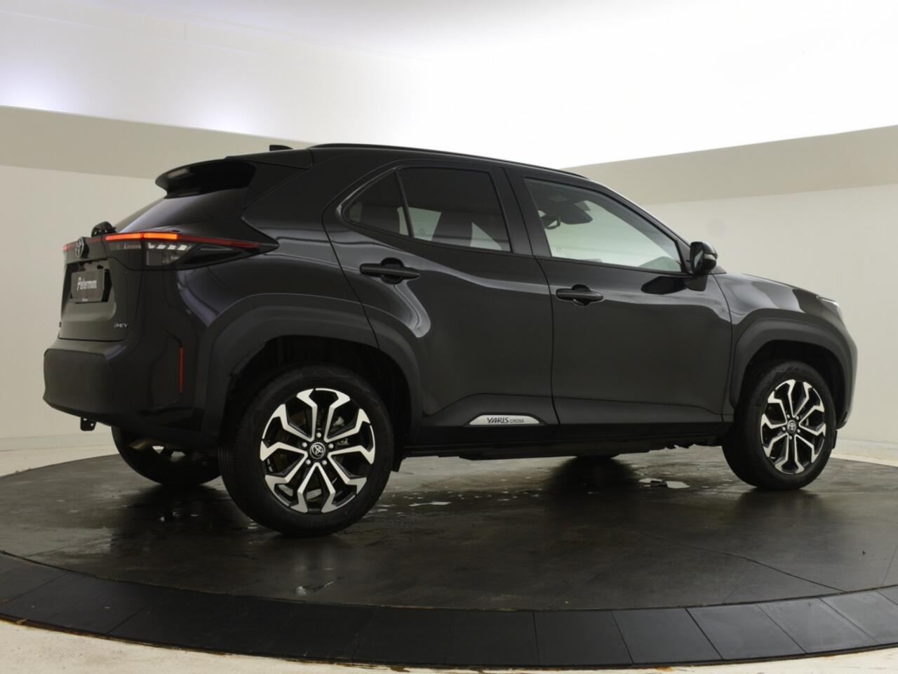 Toyota YARIS Cross 1.5 Hybrid 115 Style | stoel + stuurverwarmd | PDC | Blindspot |