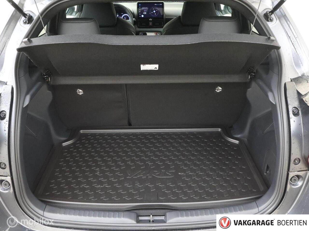Toyota YARIS 1.5 Hybrid 130 Executive ( Nieuw 10 km )